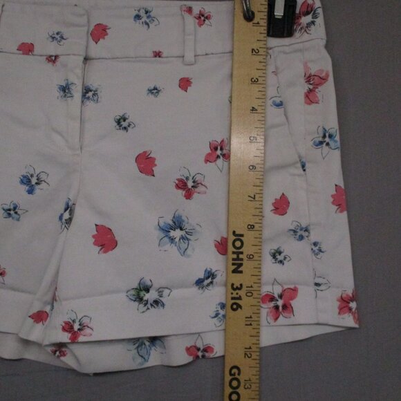 Ann Taylor Chino Short Floral Print White Women Size | 4P - Picture 5 of 11